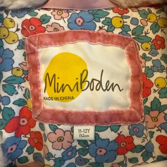 Mini Boden Cream Furry Kids Vest with Cat Design EUC size 11-12 - Picture 3 of 4